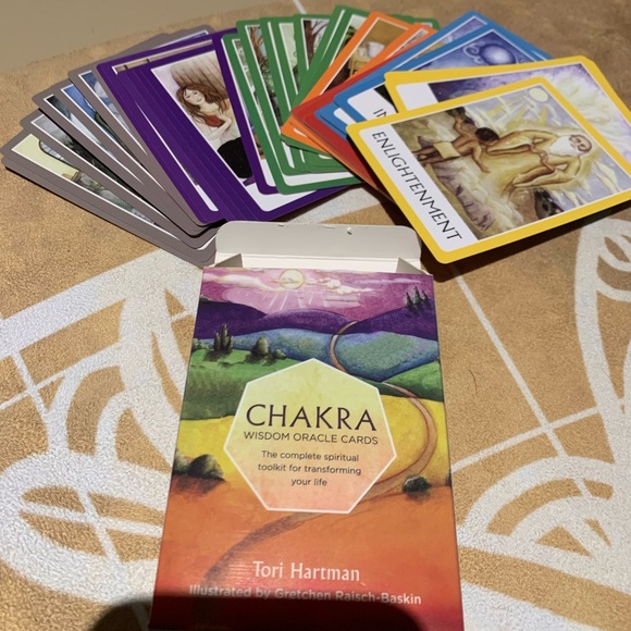 Chakra Wisdom Oracle Cards NIB - Picture 2 of 4